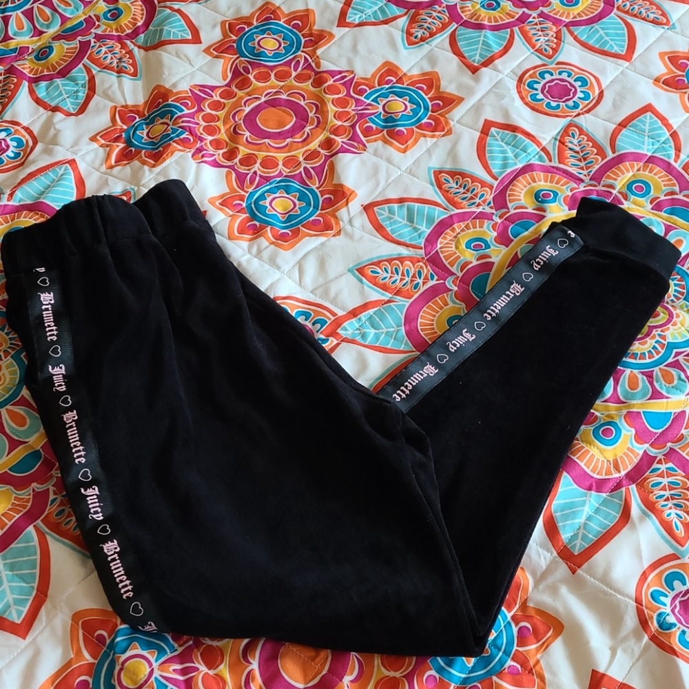 NWT Brunette the Label w Juicy velour joggers.